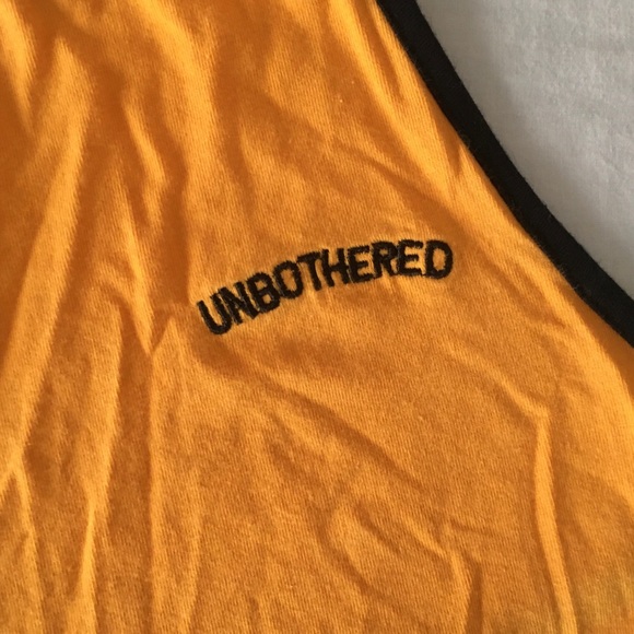 Cropped Halter Top - Picture 2 of 8